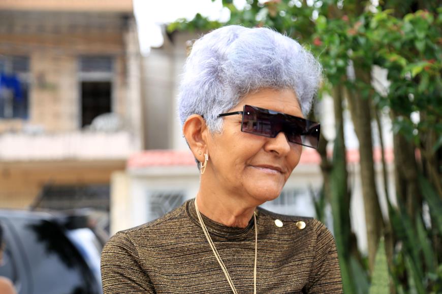 Moradores como a aposentada Simey Monteiro estão na expectativa da conclusão da reforma da Praça da Independência para que as crianças voltem a ter um espaço para brincar.