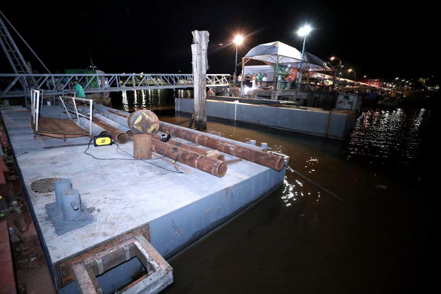 A instalação do novo flutuante e da passarela de embarque e desembarque do trapiche de Icoaraci iniciou na noite desta quarta-feira, 22.