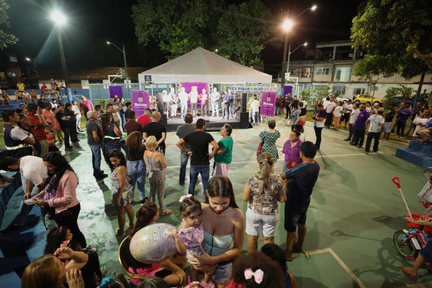 Praça Almir Gabriel, no bairro da Maracangalha, foi reinaugurada na noite desta terça-feira, 28, após comunidade decidir pela obra na plenária do Tá Selado.