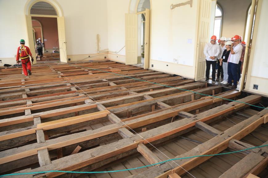 Piso e teto do palácio Antônio Lemos estão sendo completamente restaurados, além de todas as instalações hidráulicas, elétricas e sanitárias.