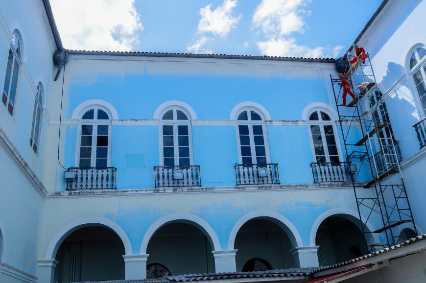 Uma das principais obras em execução, o trabalho de restauração do Palácio Antônio Lemos começou em junho de 2022 e já está 30% concluído.