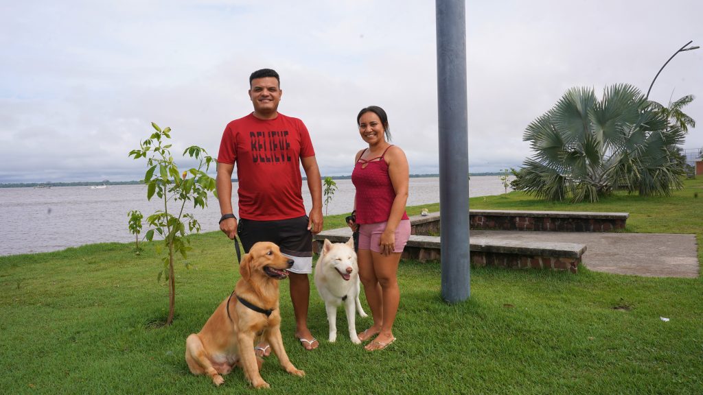 A dona de casa Nelma Monteiro disse que a manutenção é muito importante para ela e o esposo, que vão todas as manhãs ao Portal da Amazônia para passear com seus cachorros. “A gente percebia a necessidade da manutenção das áreas, das lixeiras, principalmente, de um lugar tão bonito”, ela declarou.